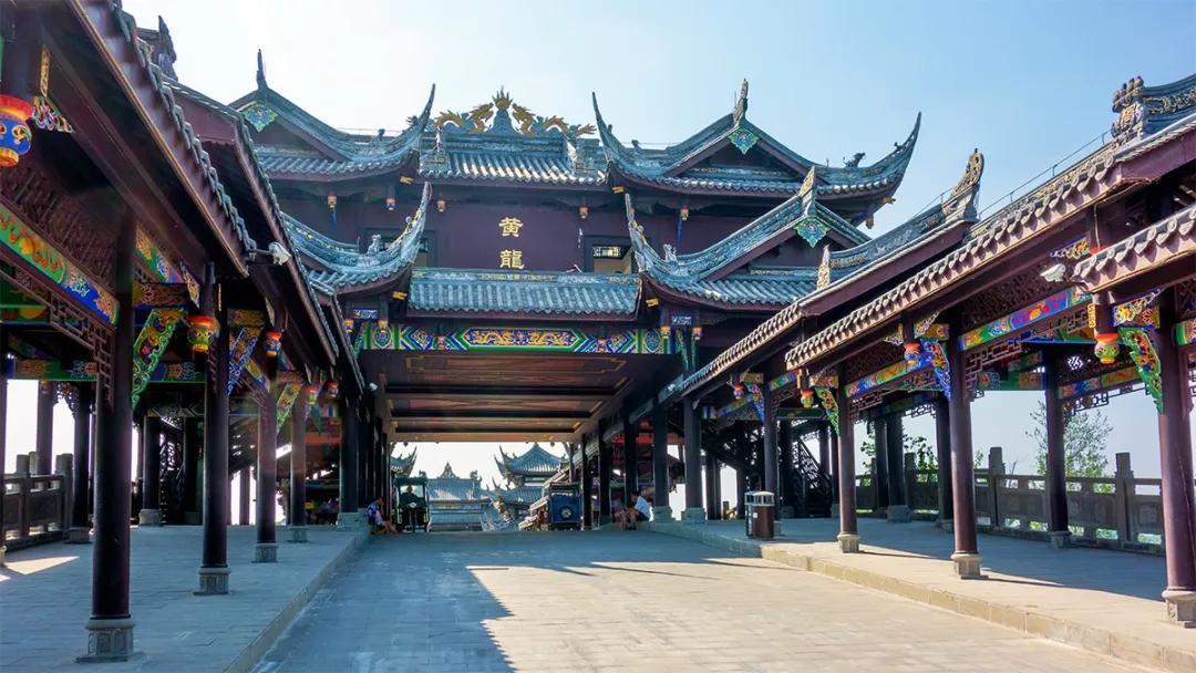漂亮朋友讲了什么内容?